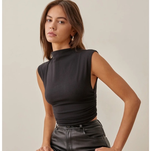 Reformation Tops - Lindy Ruched Crop Top Reformation